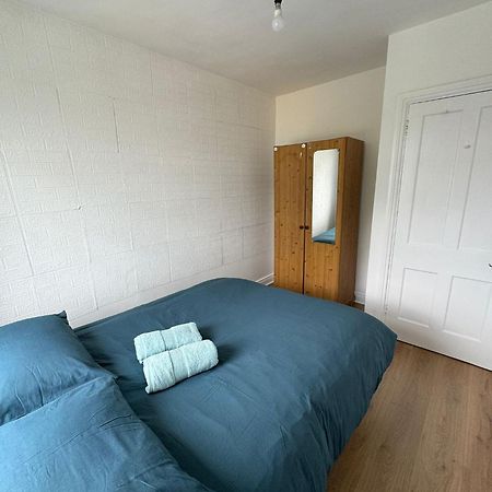 Nice Double Room At 2 Iveragh Rd-8 都柏林 外观 照片
